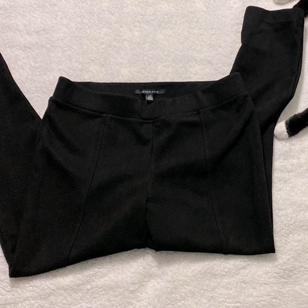 Andrew Marc black pants, women’s large.